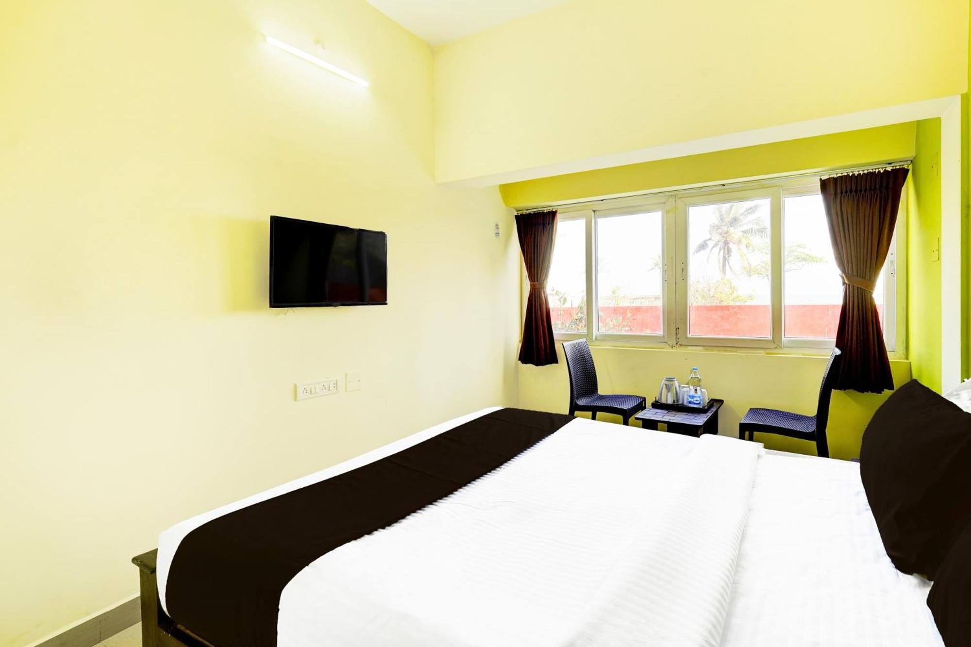 Super Collection O Nibav Beach View Chennai Esterno foto